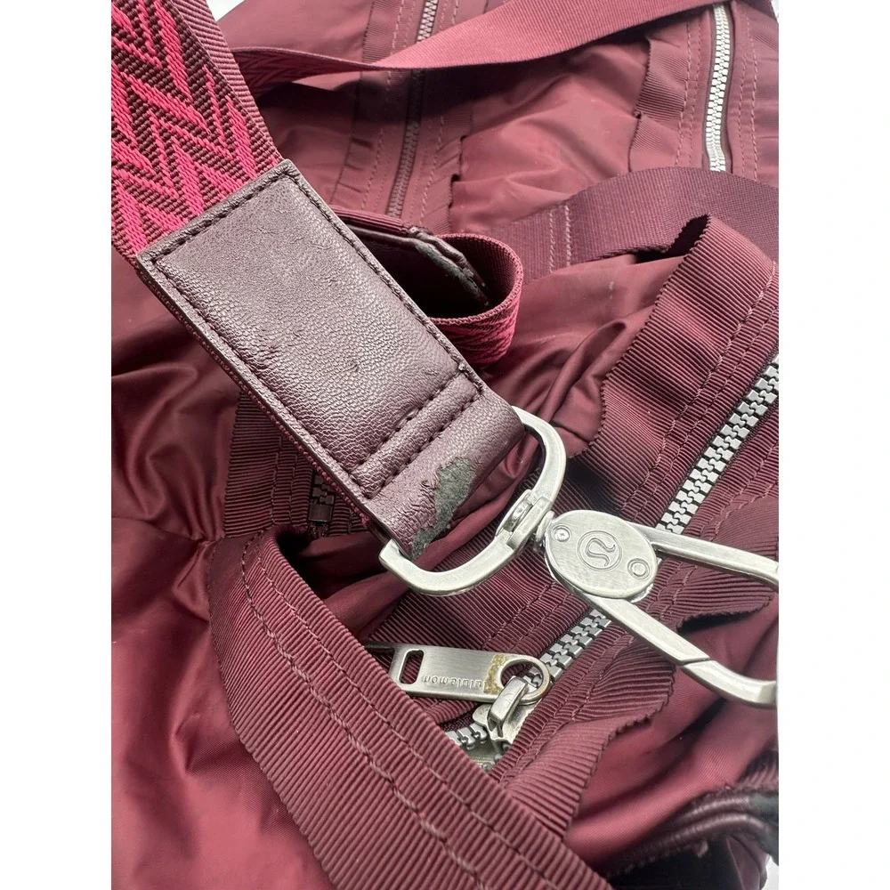 LULULEMON Gym To Win Maroon Duffel Bag Yoga Gym Workout Travel Weekender